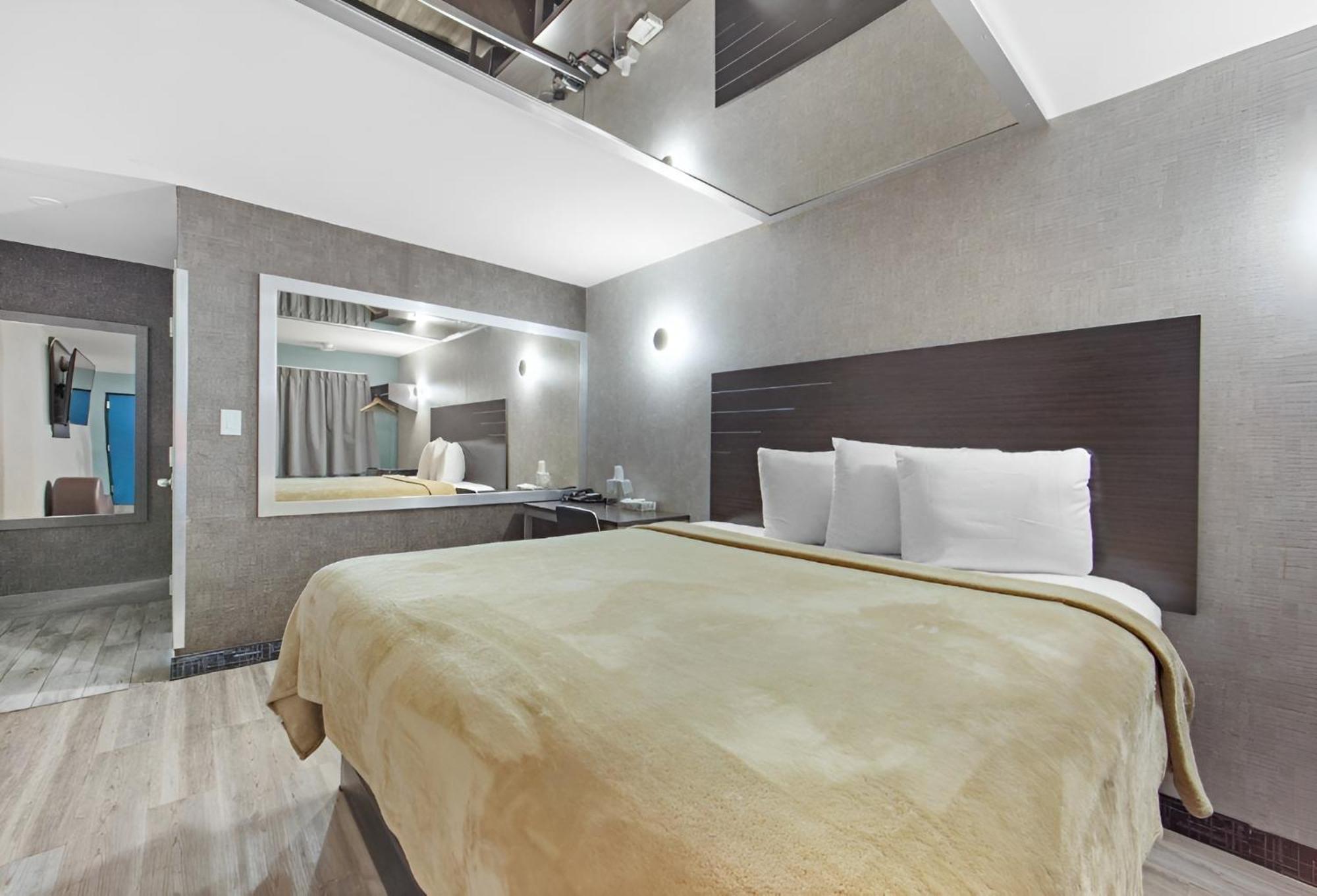 Hotel Opus Bronx Near Bay Plaza Mall Nowy Jork Zewnętrze zdjęcie