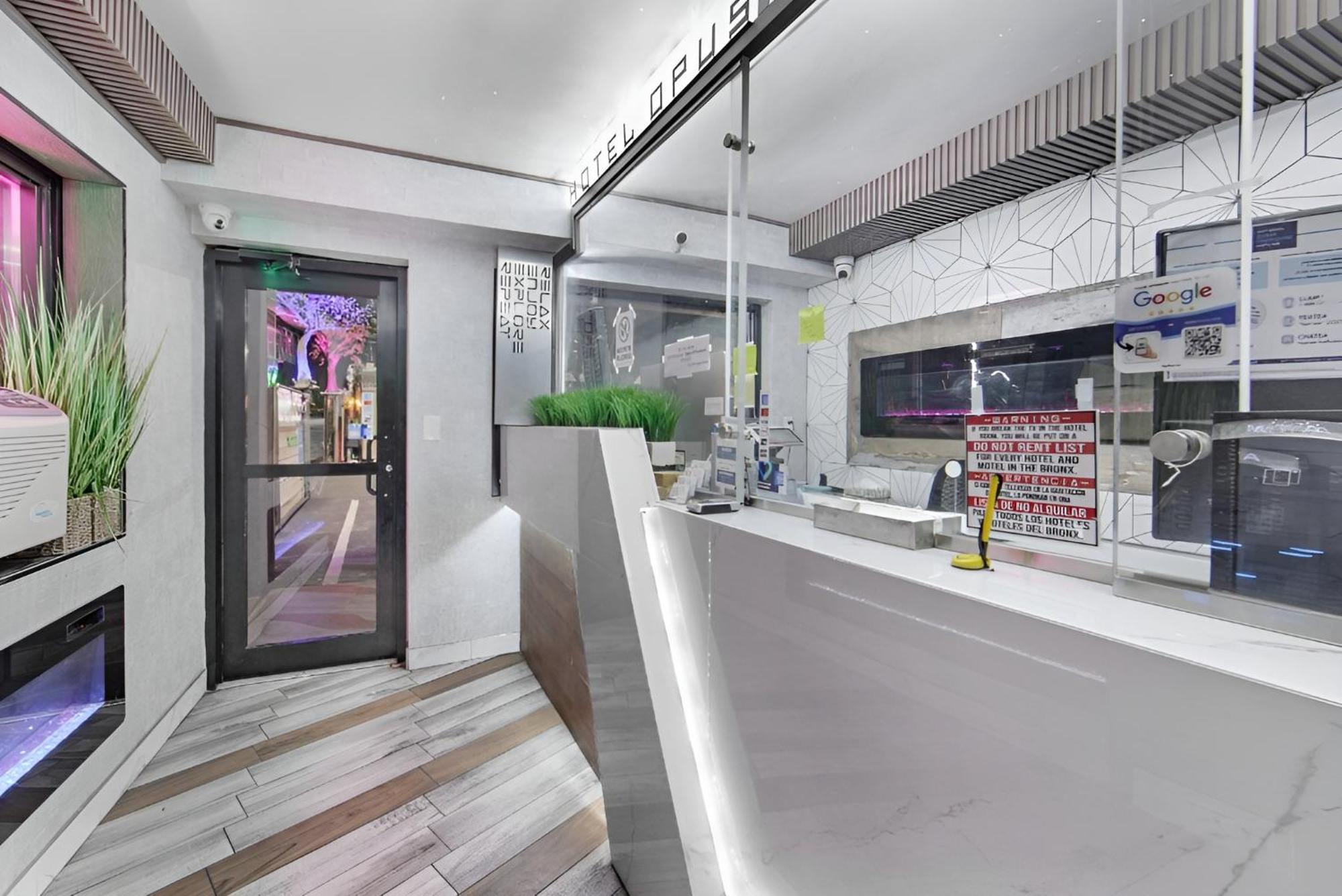 Hotel Opus Bronx Near Bay Plaza Mall Nowy Jork Zewnętrze zdjęcie